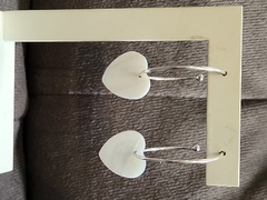 Argola Fina Coração Madrepérola Charm Banhado na internet