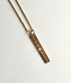 Colar Placa Luas Banhado a Ouro - comprar online