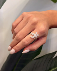 ANILLO ACERO BLANCO FLOR SERPIENTE MICROPAVE CUBIC - comprar online