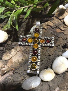 Cruz en plata 925 con piedras Ambar