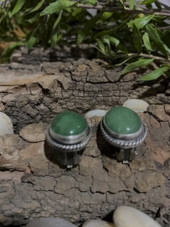 Aros clip de plata con piedra Jade - comprar online