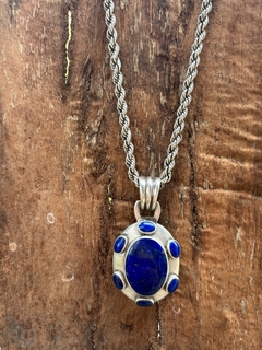 Antigua cadena estilo soga con dije en plata y lapislazuli