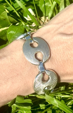Pulsera plata 900, modelo Gucci Antonio Belgiorno en internet
