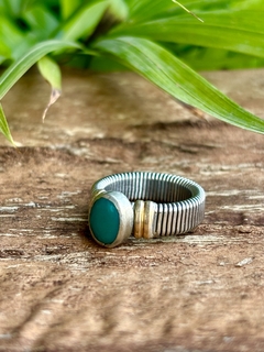 Antiguo anillo de plata con detalles en oro y esmalte - comprar online