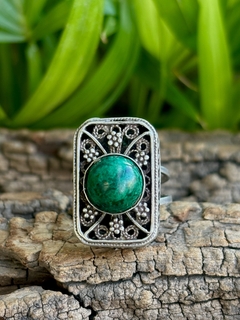 Antiguo anillo de plata y malaquita excelente diseño