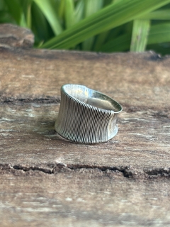 Antiguo anillo de plata rayas - comprar online
