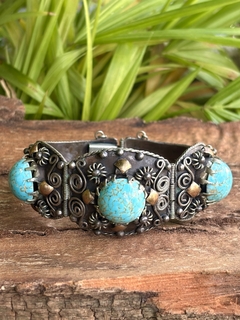 Antigua pulsera de plata, turquesas y detalles en oro