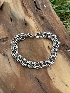 Antigua pulsera de plata