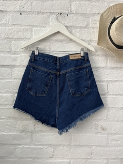 Short jeans