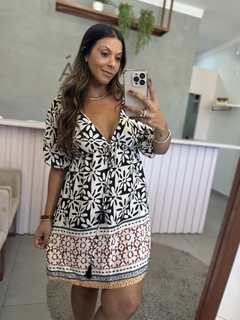 Vestido curto florido
