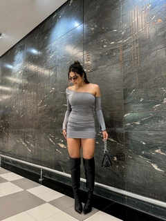 vestido carrie cinza na internet