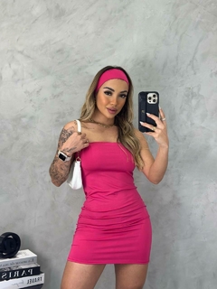 vestido tubinho rosa