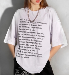 camiseta branca troublemaker- MODELAGEM OVERSIZED