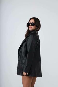 blazer couro fake