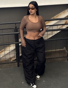 parachute pants preta