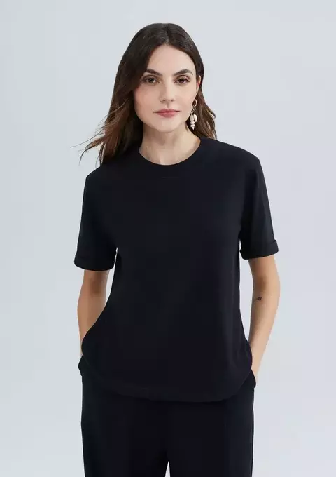 Blusa Básica Feminina Manga Curta Com Dobra - Preto