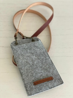 Porta celular (Pre-order) - Flor Bianchini designer