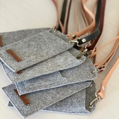 Porta celular (Pre-order) - comprar online