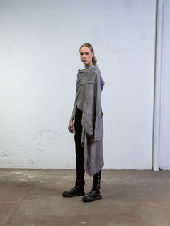 Closed Cardigan Rapha Preto (M. Interior Collection) - comprar online