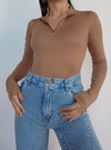 Media polera con cierre camel