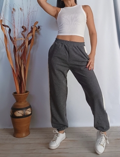 Jogging combinado frisa gris oscuro en internet