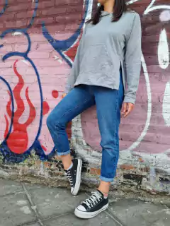 Buzo Cher - Reina Mora