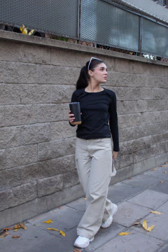Remera Paris - Reina Mora