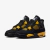 Air Jordan 4 “Thunder” na internet