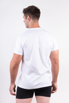 Camiseta Tres Ases cuello v pack x3 en internet