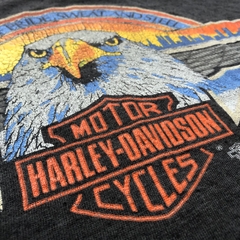 (S)1982 Harley Davidson - Eagle - Schaeffer’s - Holoubek Vintage Tee - comprar online