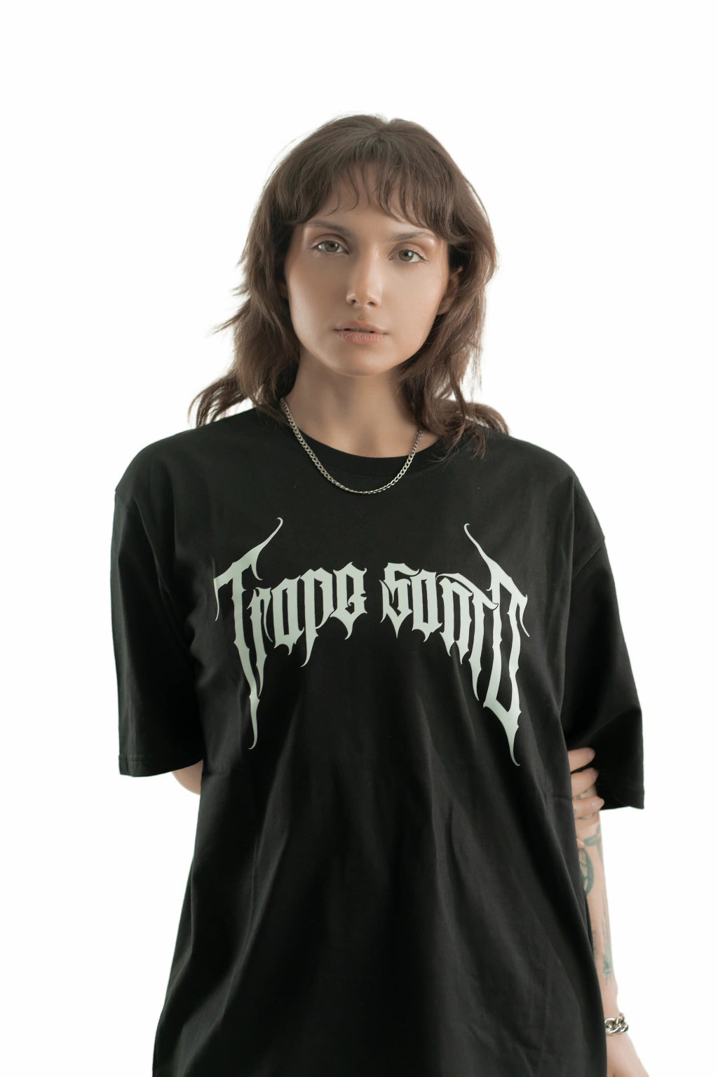 Remera Reyes Oversize Negra
