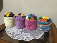 Imagem do Vasinho se transforma boneca Amigurumi