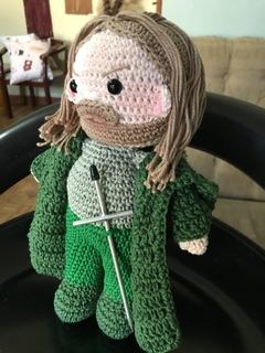 Boneco Ned Stark (guerreiro) personagem do seriado Game Of Thrones Amigurumi - comprar online