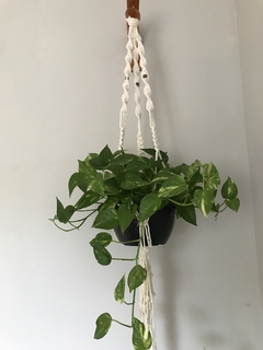 Suporte planta 3 alças com miçangas