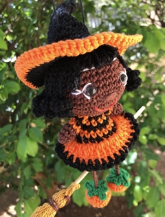 Bruxinha HALLOWEEN na internet