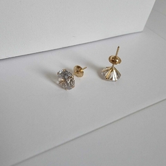 Brinco Ponto de Luz 7mm ouro 18k - BellaUna joias 