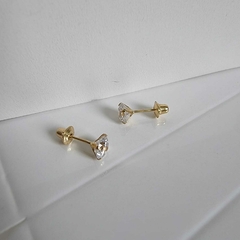 Brinco Ponto de Luz 4mm tarraxa baby ouro 18k - BellaUna joias 