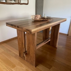 Mesa en alto Buenos Aires
