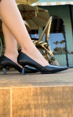 Scarpin Maite Lia Line em Couro