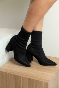 Bota Giulia Carolina Oliveira - comprar online