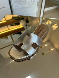 Flat Hermes em Couro Carolina Oliveira - loja online