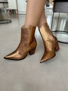 Bota Alma Carolina Oliveira