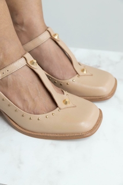 Salto Abigail Havana em Couro Carolina Oliveira - comprar online