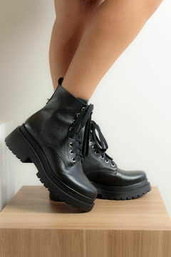 Coturno Gisele em Couro Carolina Oliveira - comprar online