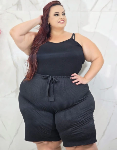 Bermuda Canelado Feminino Plus size. - comprar online