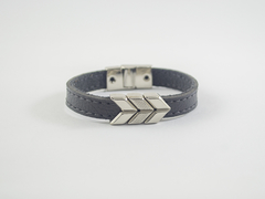 Pulseira couro preto-flecha prata - comprar online