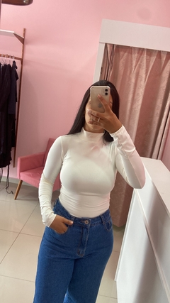 Body gola alta na internet