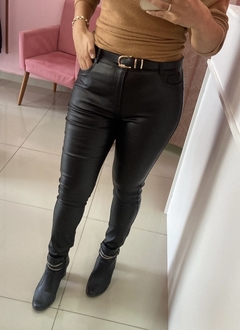 Calça Maria - Resinada com elastano - comprar online