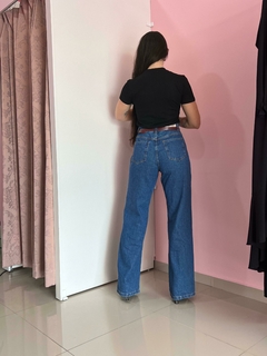 Calça Jeans Wide Leg Maria Eduarda na internet
