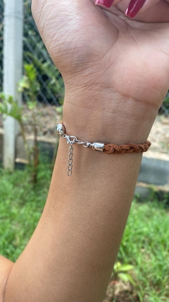 Pulseira trançada pingente bota na internet